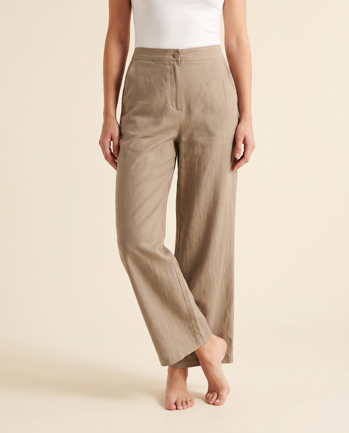 Cotton-Linen Ankle-Length Pants with Pockets — worn by a model